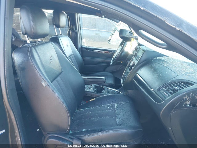 Продажа на аукционе авто 2015 Chrysler Town & Country, vin: 2C4RC1HG4FR738856, номер лота: 12710603