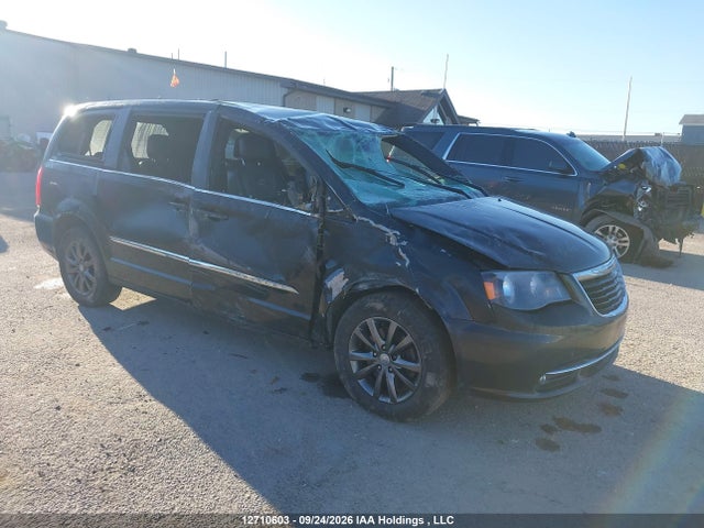 Продажа на аукционе авто 2015 Chrysler Town & Country, vin: 2C4RC1HG4FR738856, номер лота: 12710603