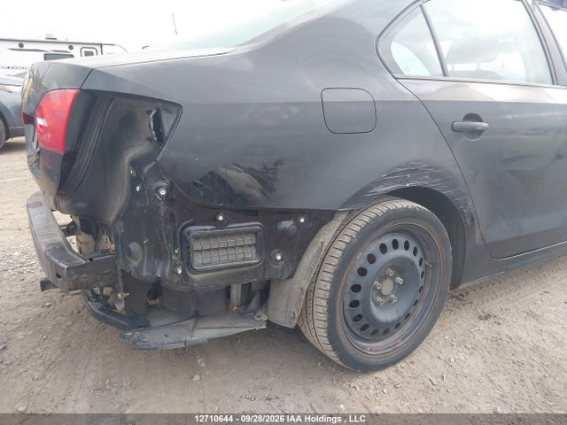 2013 Volkswagen Jetta S მანქანა იყიდება აუქციონზე, vin: 3VW2K7AJ4DM284140, აუქციონის ნომერი: 12710644