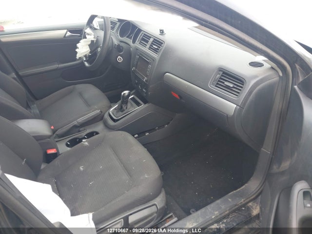 3VW2K7AJ3FM204586 Volkswagen Jetta 2.0l Trendline/2.0l Trendline+