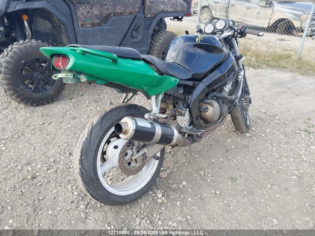 2001 Kawasaki Zx600 J1 მანქანა იყიდება აუქციონზე, vin: JKAZX4J171A035819, აუქციონის ნომერი: 12710680