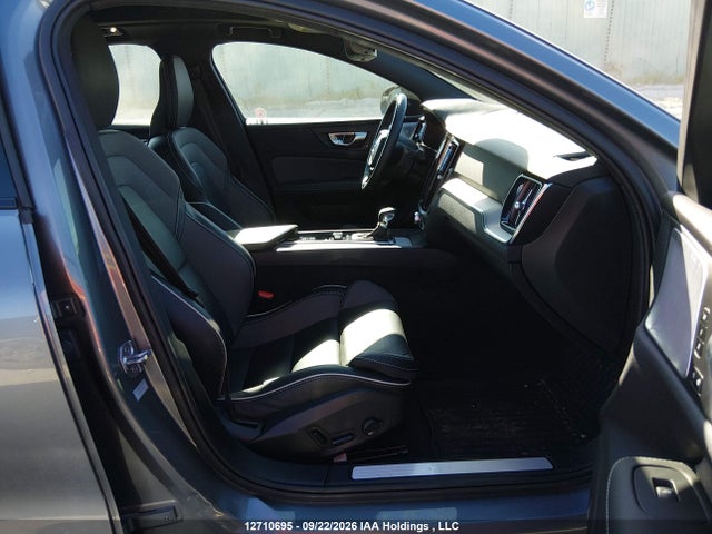 Aukcja sprzedaży 2021 Volvo S60 T5 R-design, vin: 7JR102TM7MG119547, numer aukcji: 12710695