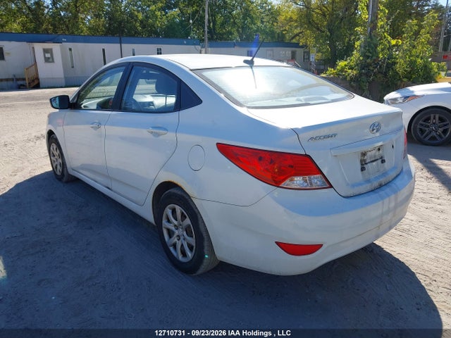 Hyundai Accent Gls/gs 2014 KMHCT4AE3EU770615 Image 3