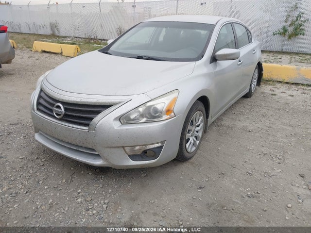 2015 Nissan Altima 2.5/2.5 S/2.5 Sl/2.5 Sv მანქანა იყიდება აუქციონზე, vin: 1N4AL3AP2FN305882, აუქციონის ნომერი: 12710740