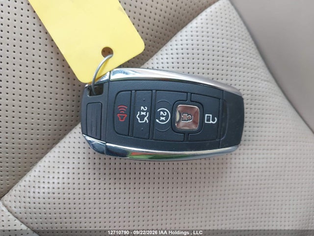 Продажа на аукционе авто 2017 Lincoln Continental Select, vin: 1LN6L9TP6H5600479, номер лота: 12710790