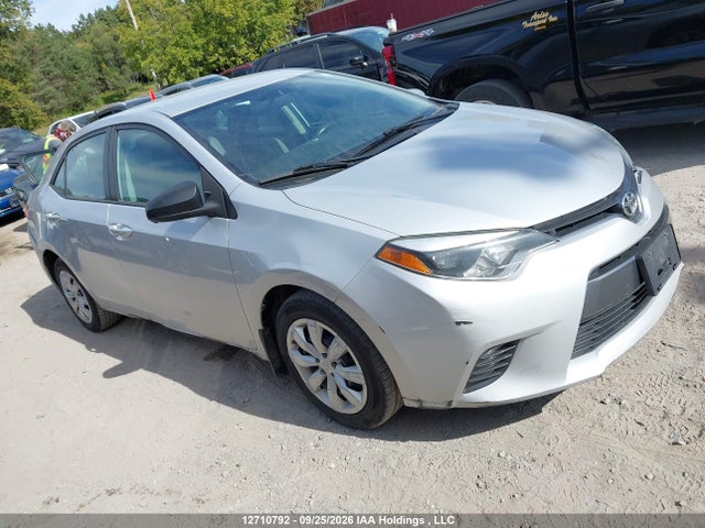 12710792 :رقم المزاد ، 2T1BURHE7FC328211 vin ، 2015 Toyota Corolla Le مزاد بيع