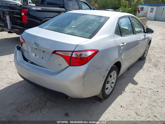 12710792 :رقم المزاد ، 2T1BURHE7FC328211 vin ، 2015 Toyota Corolla Le مزاد بيع