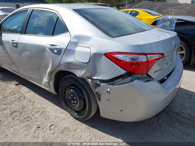 12710792 :رقم المزاد ، 2T1BURHE7FC328211 vin ، 2015 Toyota Corolla Le مزاد بيع