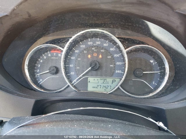 12710792 :رقم المزاد ، 2T1BURHE7FC328211 vin ، 2015 Toyota Corolla Le مزاد بيع