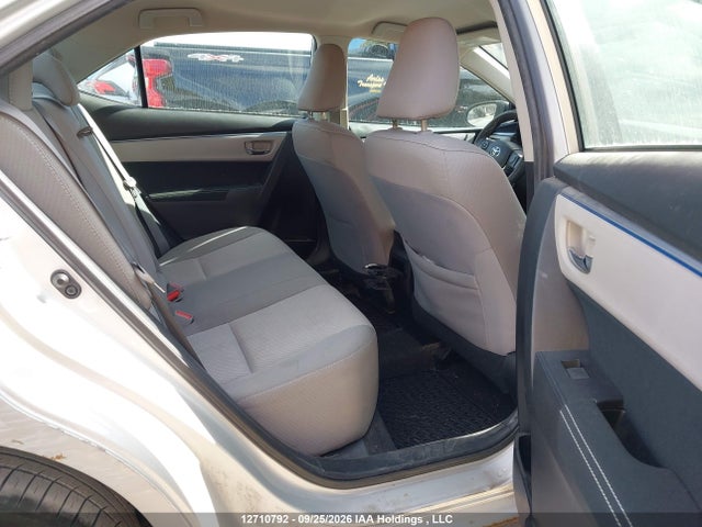 12710792 :رقم المزاد ، 2T1BURHE7FC328211 vin ، 2015 Toyota Corolla Le مزاد بيع