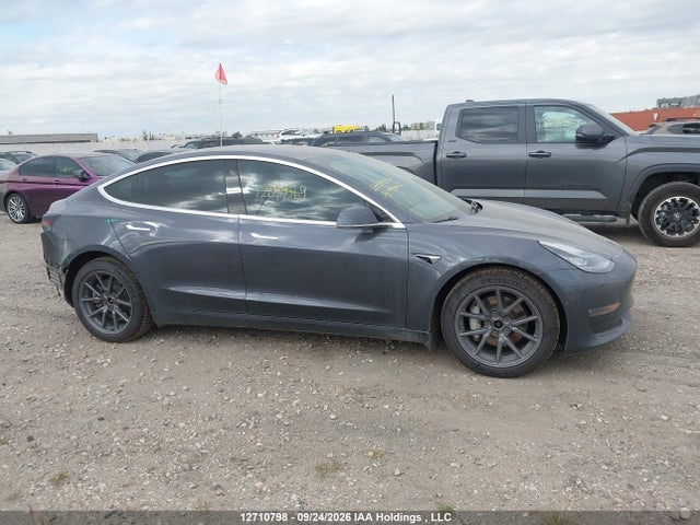 2018 Tesla Model 3 Long Range/performance მანქანა იყიდება აუქციონზე, vin: 5YJ3E1EB7JF107676, აუქციონის ნომერი: 12710798