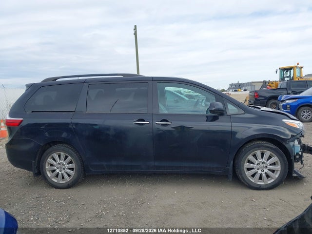 5TDDK3DC8FS102346 Toyota Sienna Xle 7 Passenger