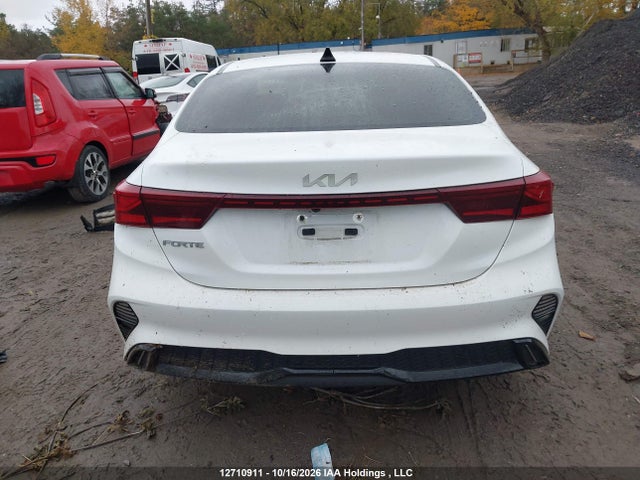 12710911 :رقم المزاد ، 3KPF34AD6NE438983 vin ، 2022 Kia Forte مزاد بيع