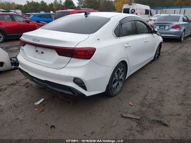 12710911 :رقم المزاد ، 3KPF34AD6NE438983 vin ، 2022 Kia Forte مزاد بيع