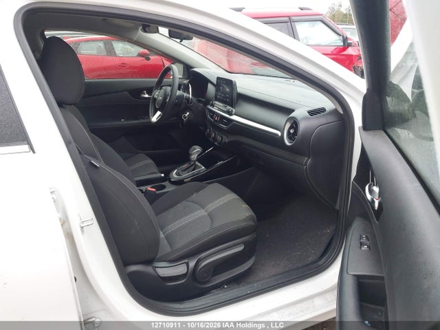 12710911 :رقم المزاد ، 3KPF34AD6NE438983 vin ، 2022 Kia Forte مزاد بيع