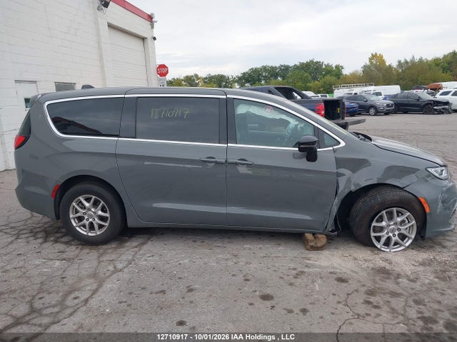 Chrysler Pacifica Select 2025 2C4RC1BG1SR567079 Image 13