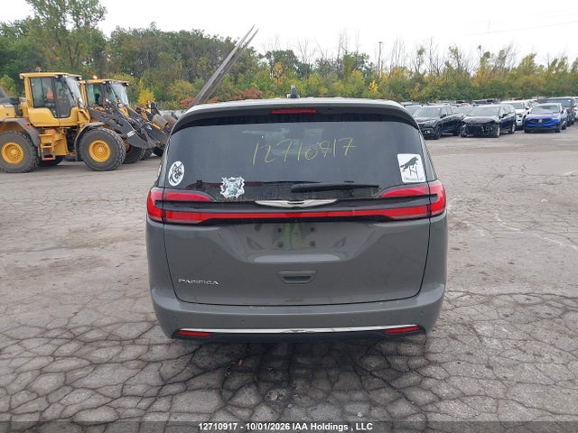 Chrysler Pacifica Select 2025 2C4RC1BG1SR567079 Image 16