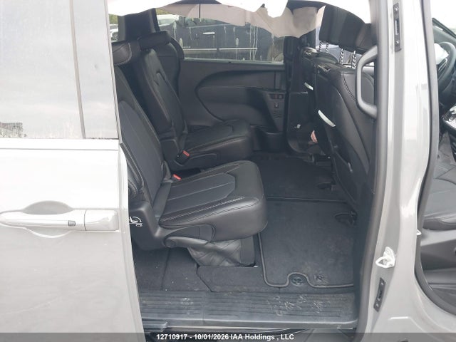 Chrysler Pacifica Select 2025 2C4RC1BG1SR567079 Image 8