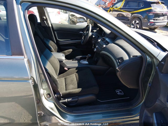 12711041 :رقم المزاد ، 1HGCP26718A811368 vin ، 2008 Honda Accord مزاد بيع