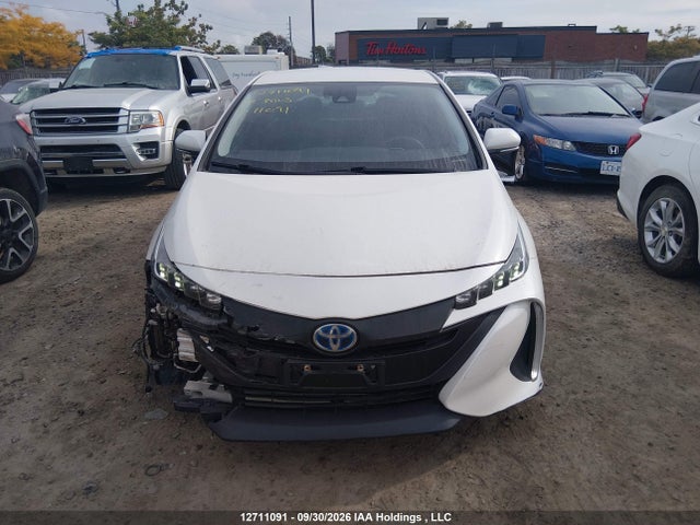 Toyota Prius Prime Upgrade 2018 JTDKARFP2J3069061 Image 13
