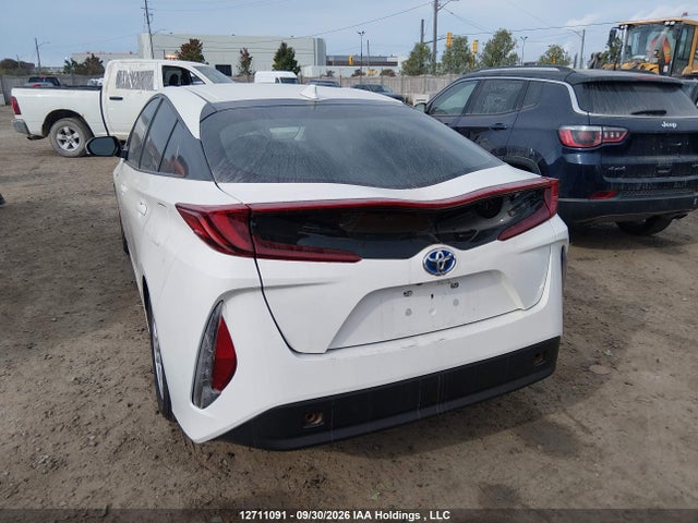 Toyota Prius Prime Upgrade 2018 JTDKARFP2J3069061 Image 17