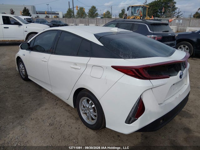 Toyota Prius Prime Upgrade 2018 JTDKARFP2J3069061 Image 3