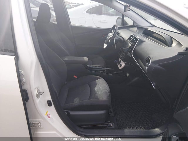 Toyota Prius Prime Upgrade 2018 JTDKARFP2J3069061 Image 5