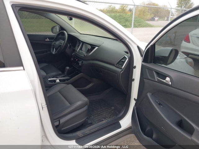 12711183 :رقم المزاد ، KM8J3CA42JU813232 vin ، 2018 Hyundai Tucson Luxury 2.0l مزاد بيع
