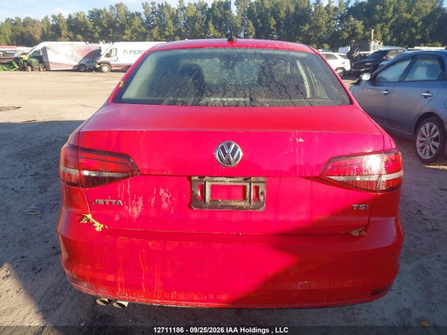 12711186 :رقم المزاد ، 3VW2B7AJ8HM308669 vin ، 2017 Volkswagen Jetta 1.4 Tsi Trendline+ مزاد بيع