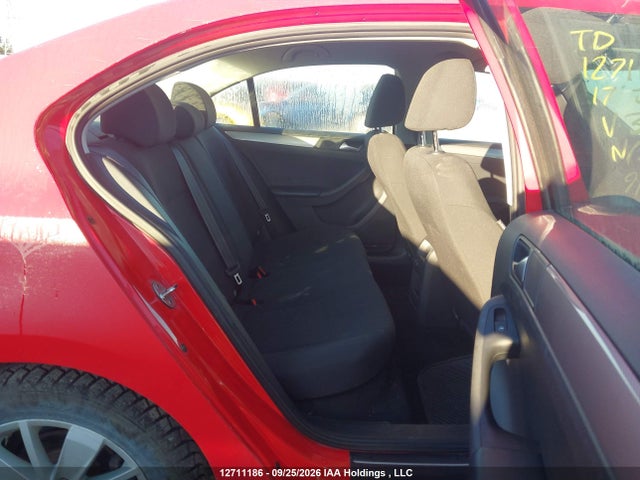 12711186 :رقم المزاد ، 3VW2B7AJ8HM308669 vin ، 2017 Volkswagen Jetta 1.4 Tsi Trendline+ مزاد بيع