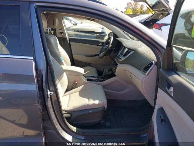 Hyundai Tucson Luxury 2017 KM8J3CA48HU570780 Image 5