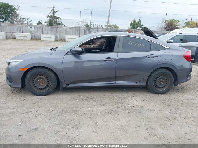 2HGFC2F66JH028425 Honda Civic