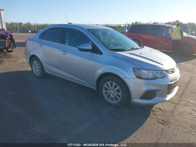 12711243 :رقم المزاد ، 1G1JD5SH6J4117870 vin ، 2018 Chevrolet Sonic Lt مزاد بيع