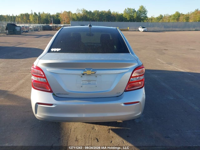 12711243 :رقم المزاد ، 1G1JD5SH6J4117870 vin ، 2018 Chevrolet Sonic Lt مزاد بيع