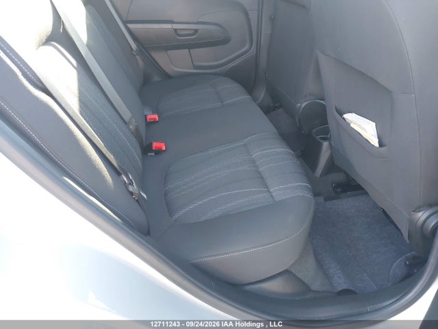 12711243 :رقم المزاد ، 1G1JD5SH6J4117870 vin ، 2018 Chevrolet Sonic Lt مزاد بيع