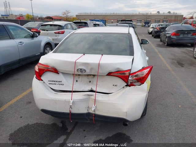 Toyota COROLLA LE 2018 2T1BURHE7JC053156 Image 17