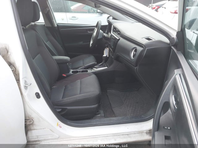 Toyota COROLLA LE 2018 2T1BURHE7JC053156 Image 5