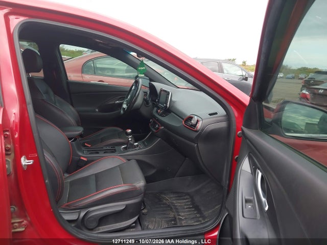 Продаж на аукціоні авто 2018 Hyundai Elantra Gt Sport, vin: KMHH55LC3JU028372, номер лоту: 12711249