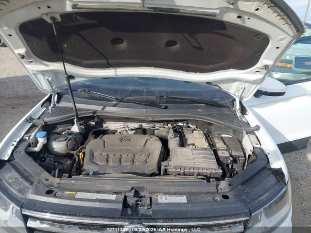 3VV0B7AX8JM029597 Volkswagen TIGUAN S