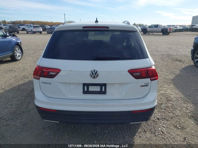 3VV0B7AX8JM029597 Volkswagen TIGUAN S