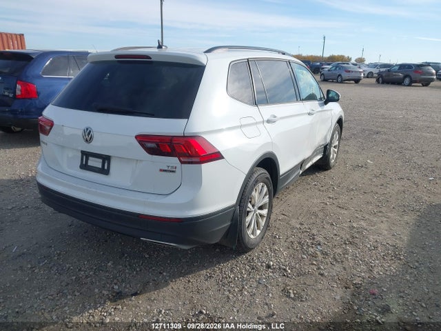 3VV0B7AX8JM029597 Volkswagen TIGUAN S
