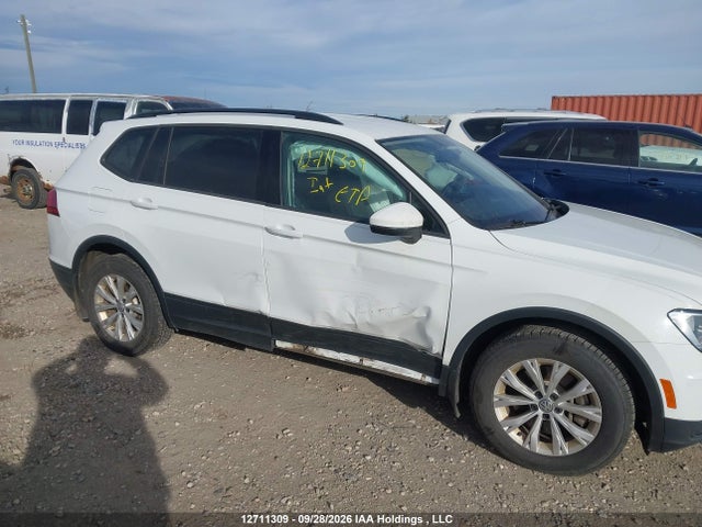 3VV0B7AX8JM029597 Volkswagen TIGUAN S