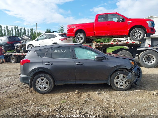 2T3BFREV0FW342715 Toyota RAV4 LE