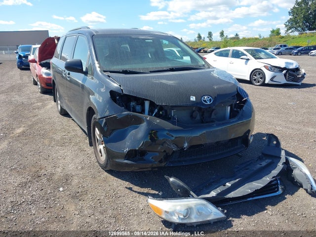 Aukcja sprzedaży 2017 Toyota Sienna Le V6, vin: 5TDKZ3DC8HS841531, numer aukcji: 12699565