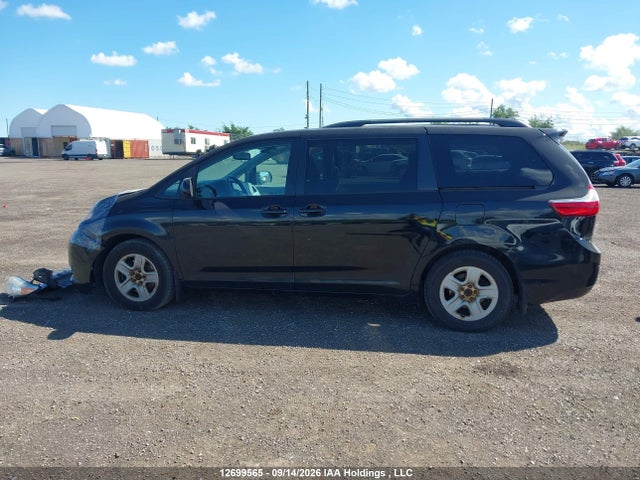Aukcja sprzedaży 2017 Toyota Sienna Le V6, vin: 5TDKZ3DC8HS841531, numer aukcji: 12699565