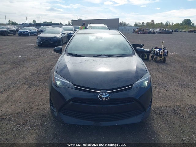 12711333 :رقم المزاد ، 2T1BURHE5HC935999 vin ، 2017 Toyota Corolla Le مزاد بيع