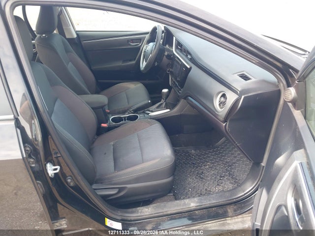 12711333 :رقم المزاد ، 2T1BURHE5HC935999 vin ، 2017 Toyota Corolla Le مزاد بيع