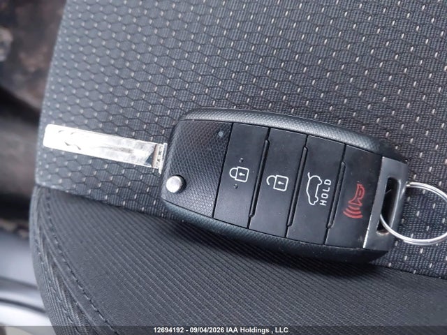 KIA Rondo Lx 2014 KNAHT8A31E7063332 Image 10