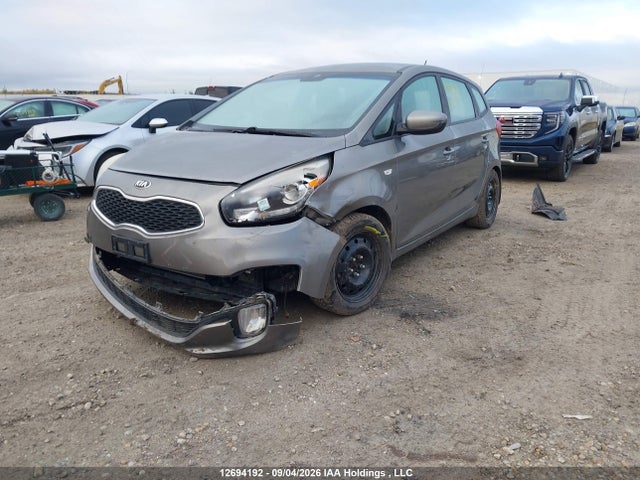 KIA Rondo Lx 2014 KNAHT8A31E7063332 Image 2