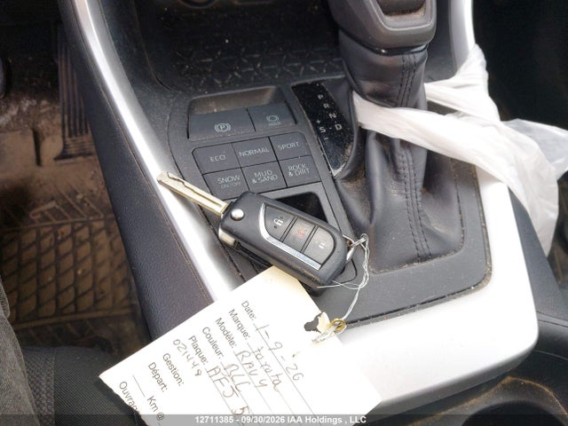 2T3B1RFV8KC021448 Toyota RAV4 LE